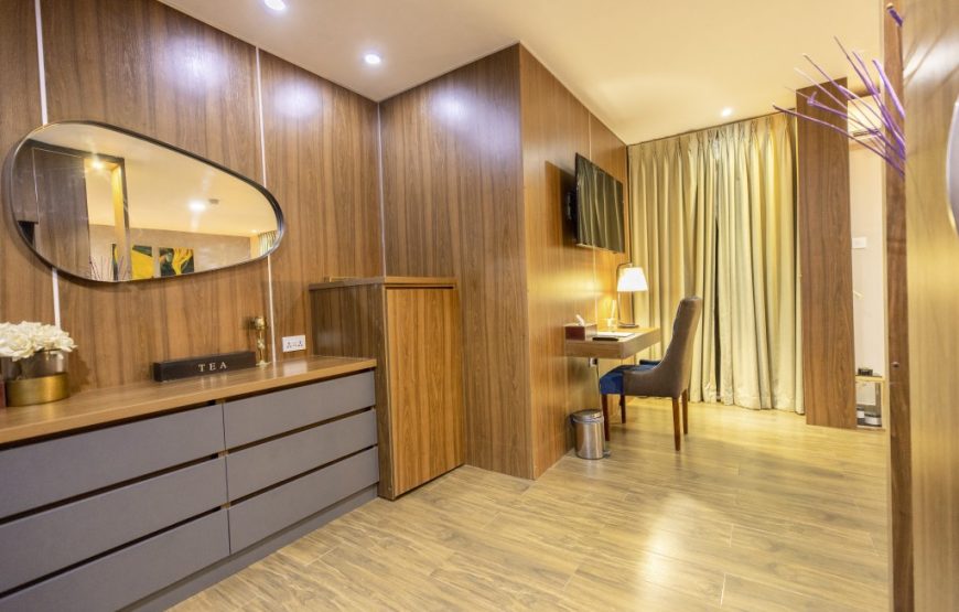 3 BEDROOM APARTMENT