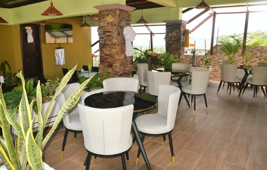 THE GREEN ROYAL HOTEL