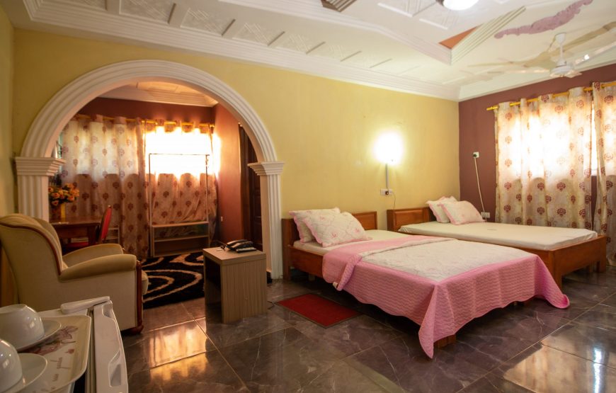 GLAMOSSAY HOTEL