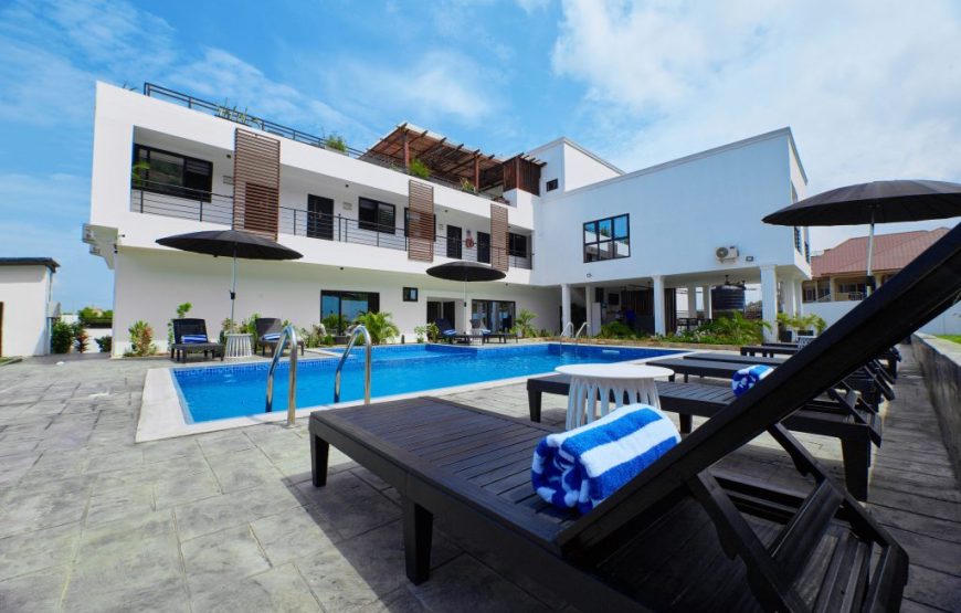 RIVER HILLS HOTEL & SUITES