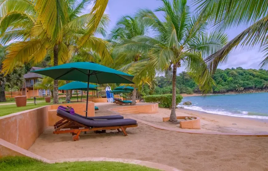 LOU MOON-ECO LUXURY RESORT