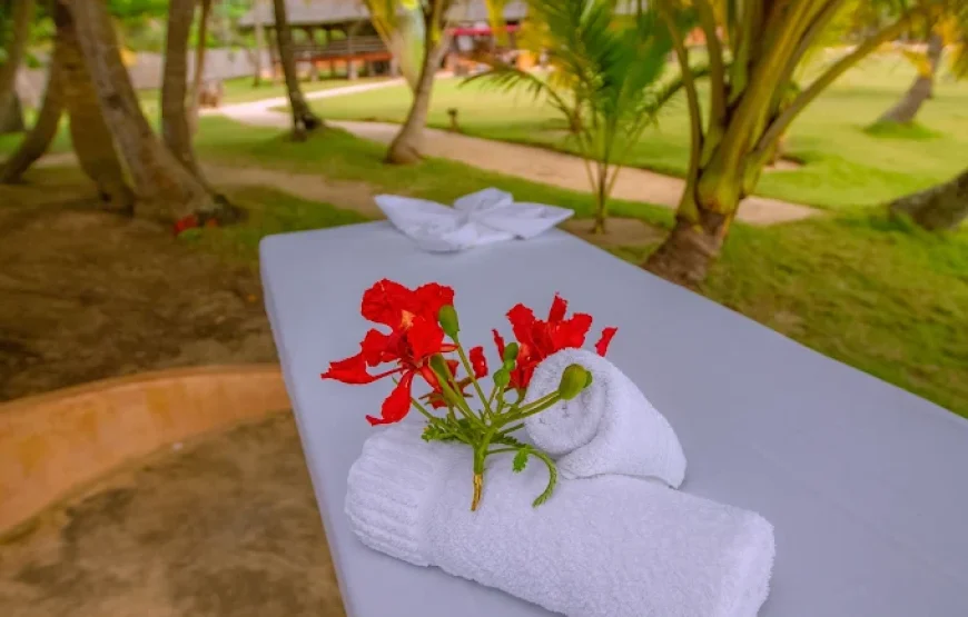 LOU MOON-ECO LUXURY RESORT