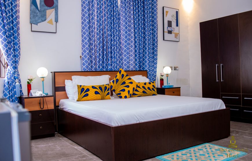 THE GREEN ROYAL HOTEL