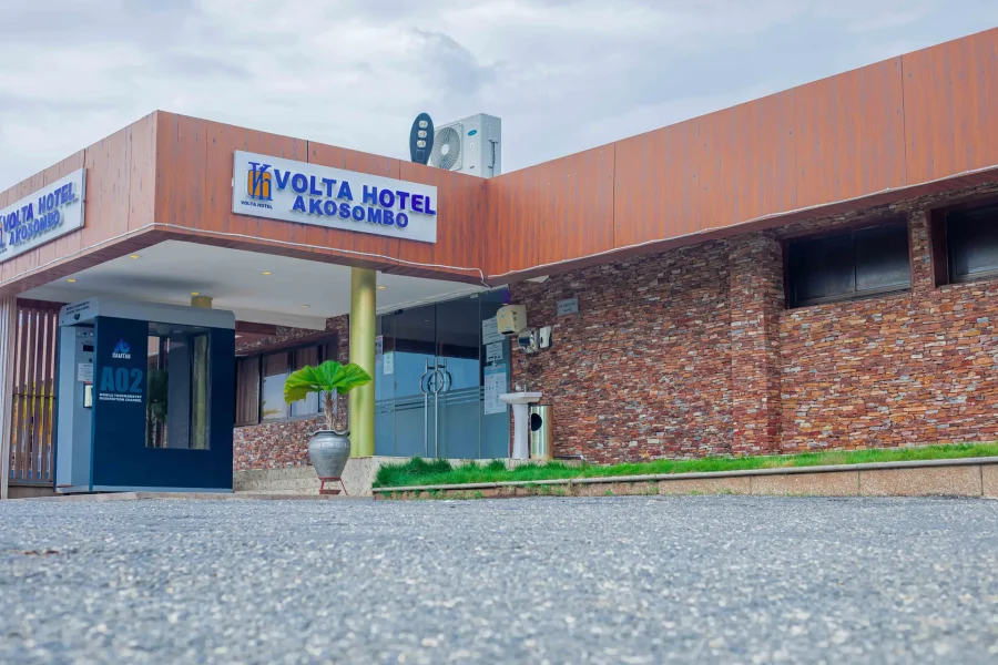 VOLTA HOTEL- AKOSOMBO