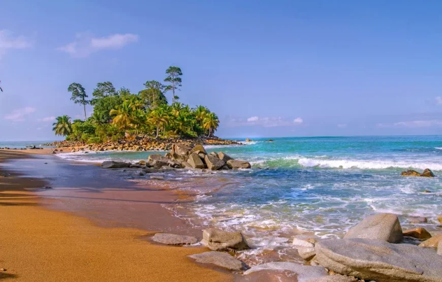 LOU MOON-ECO LUXURY RESORT