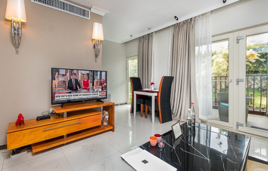 RED MANGO HOTEL & APARTMENT