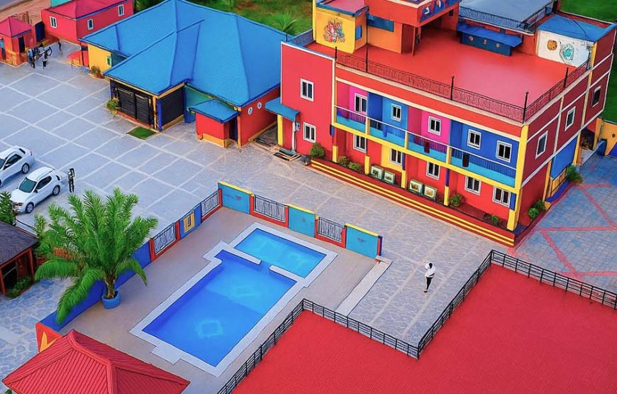 KIKI’S COURT RESORT