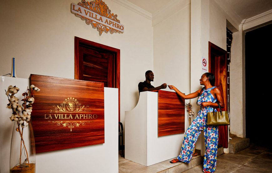 LA VILLA  APHRO HOTEL
