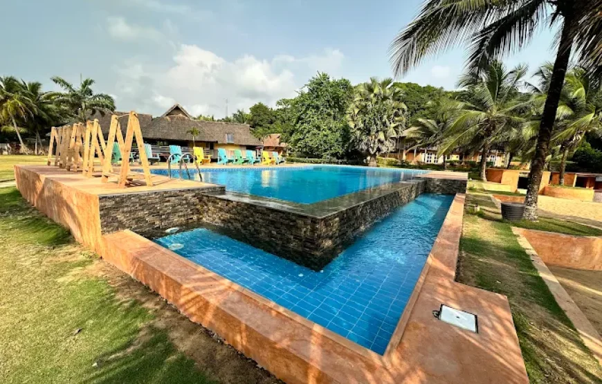 LOU MOON-ECO LUXURY RESORT