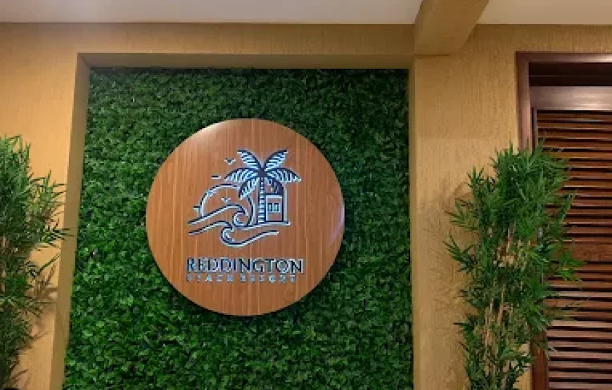 REDDINGTON BEACH RESORT