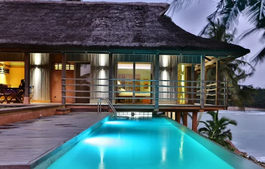 LOU MOON-ECO LUXURY RESORT