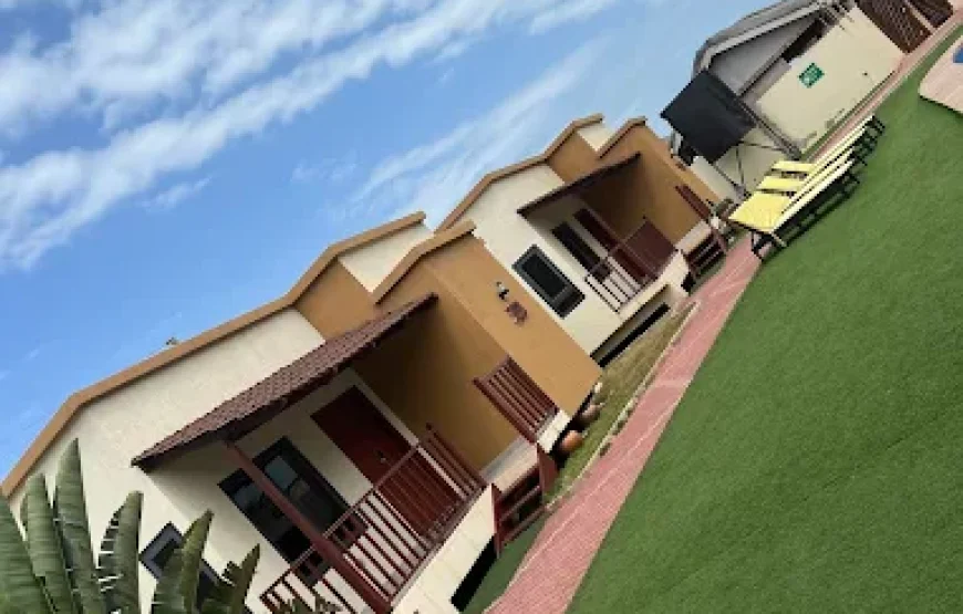 REDDINGTON BEACH RESORT