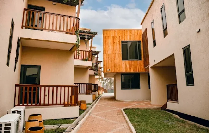 REDDINGTON BEACH RESORT